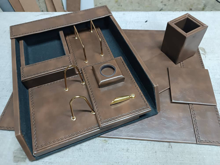 ست رومیزی اداری پالونیا مدل 108