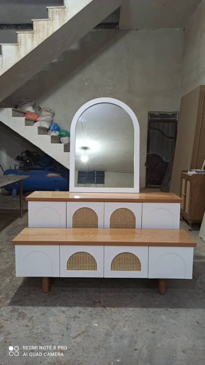 میز تی وی پالونیا مدل گنبدی