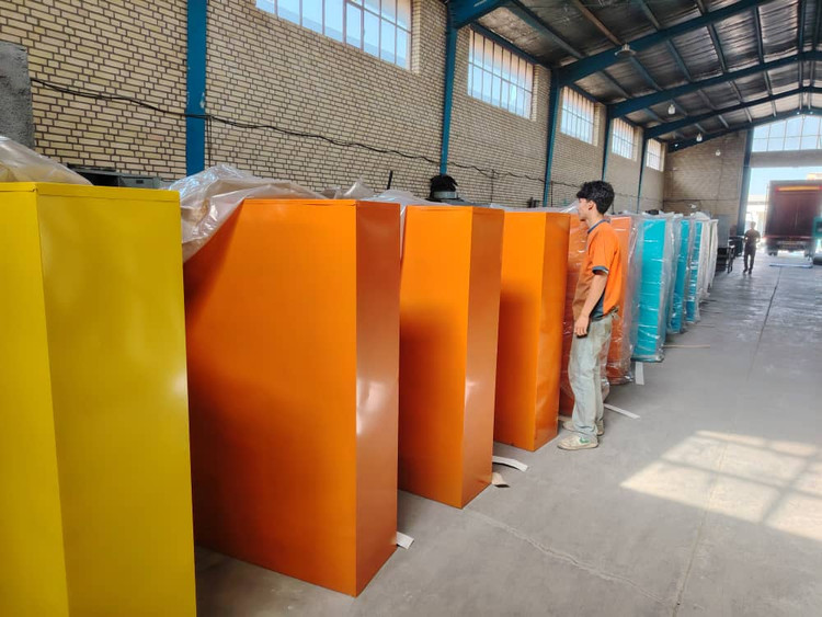 کمد فلزی 8 درب پالونیا