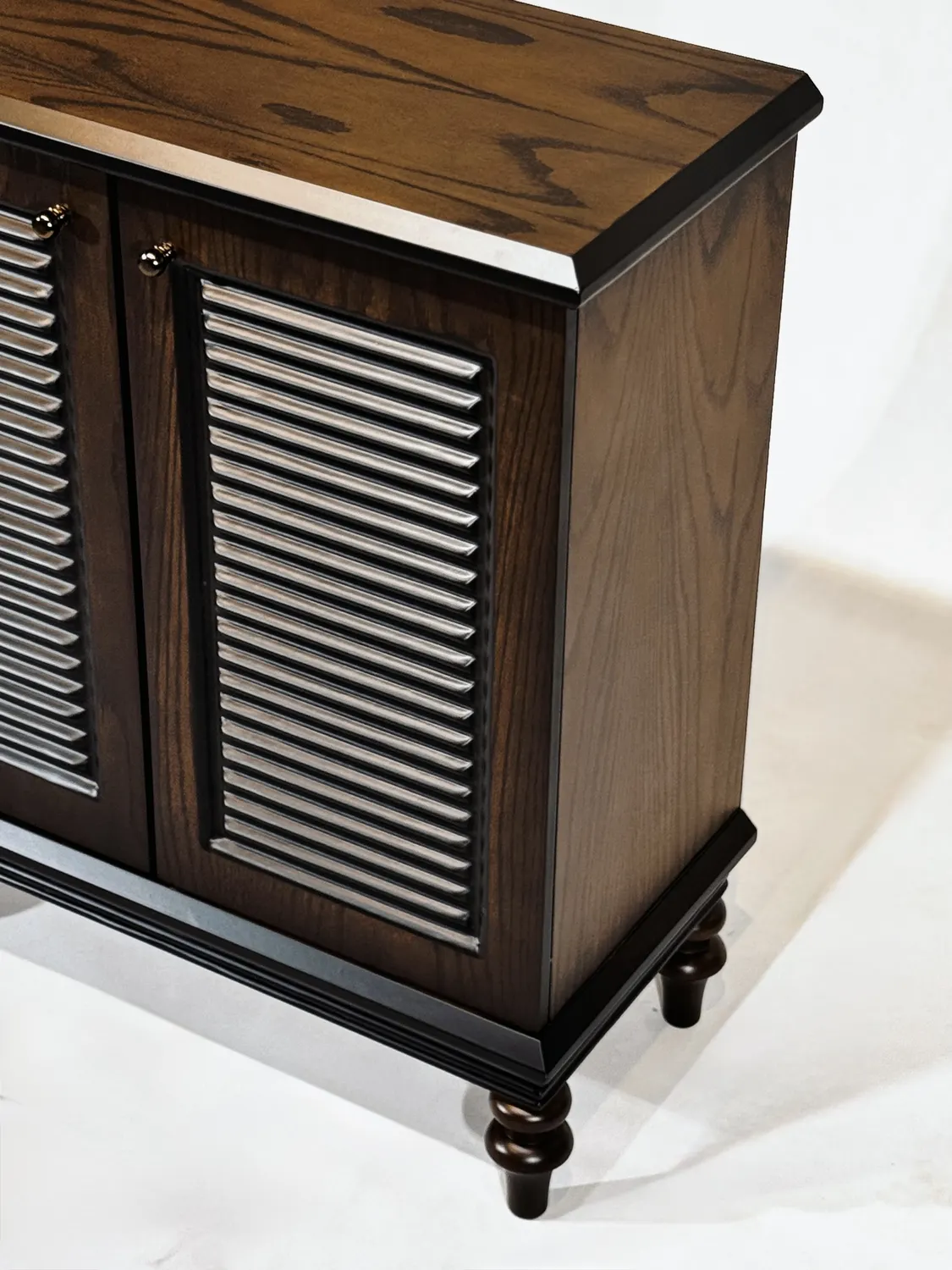 جاکفشی چوبی پالونیا مدل الین