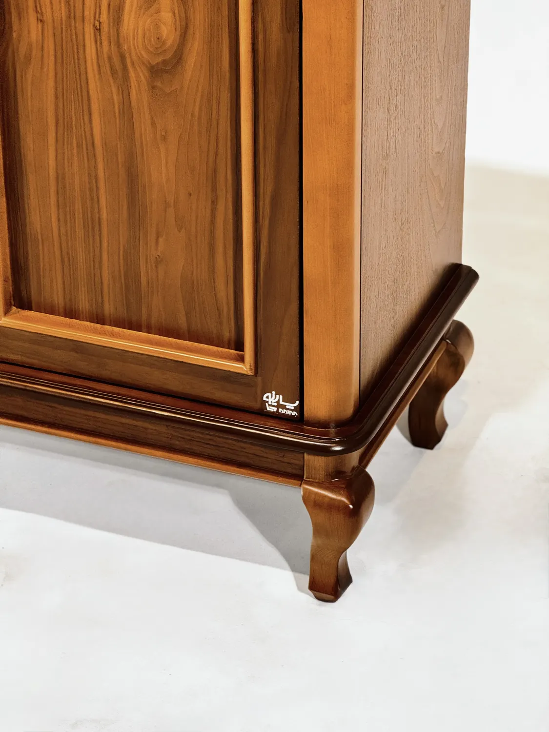 جاکفشی چوبی پالونیا مدل 204