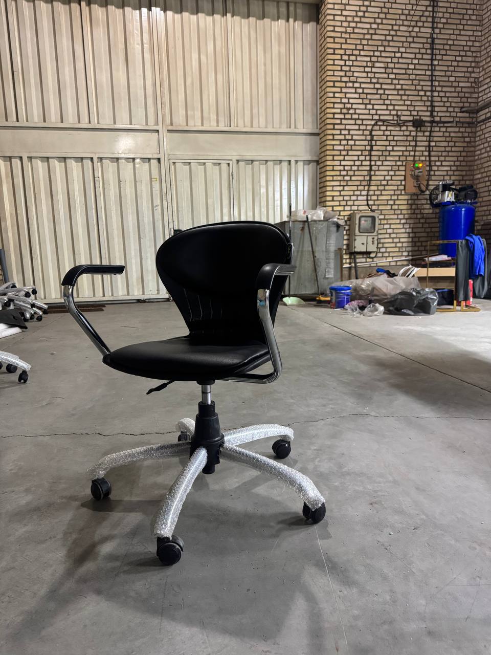 صندلی کارمندی صدفی پالونیا