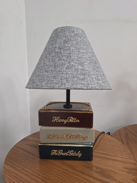 آباژور رومیزی مدل پایه کتاب بسته