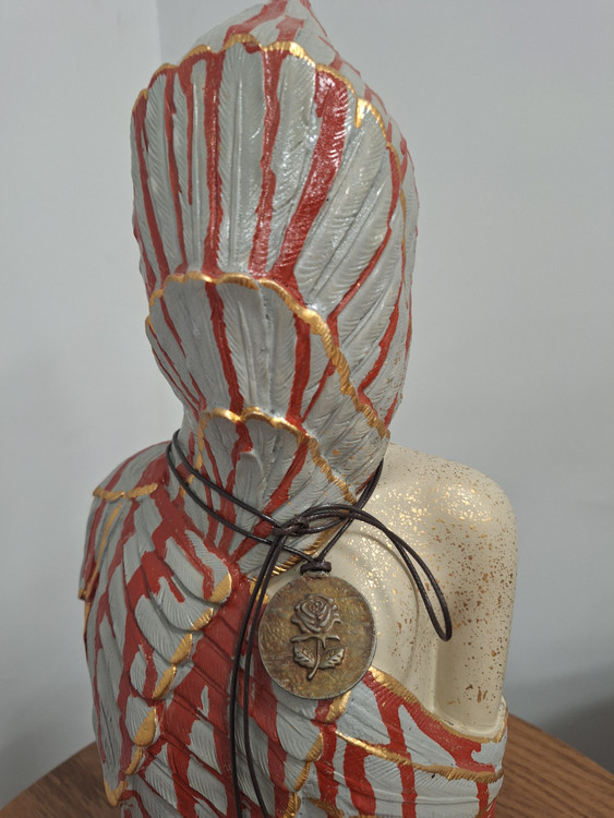 مجسمه دکوراتیو مدل بانوی برگی