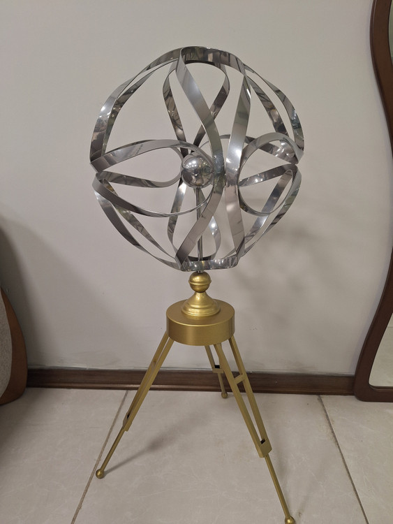 استند وارداتی مدل گل فلزی