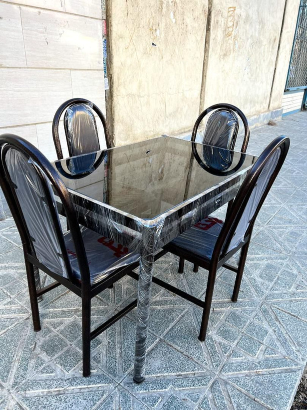 صندلی با دوام پالونیا